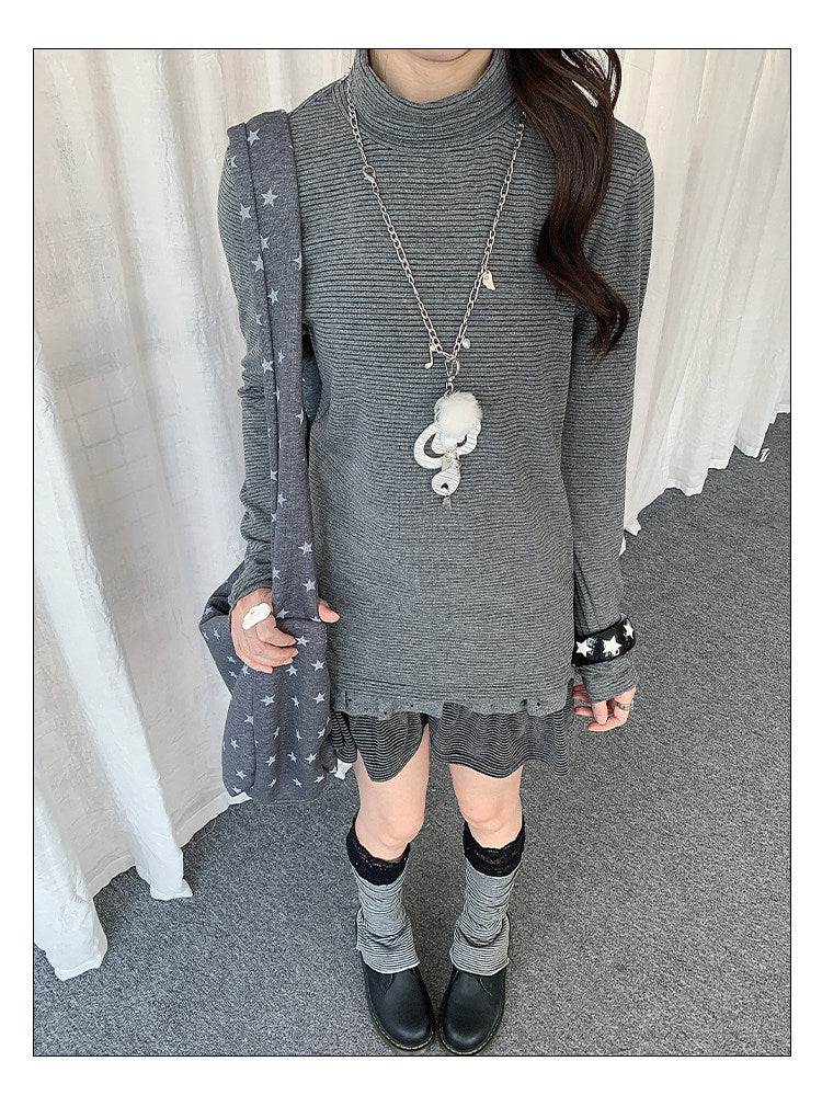 Fine Stripe Mock-Neck Long Sleeve Top