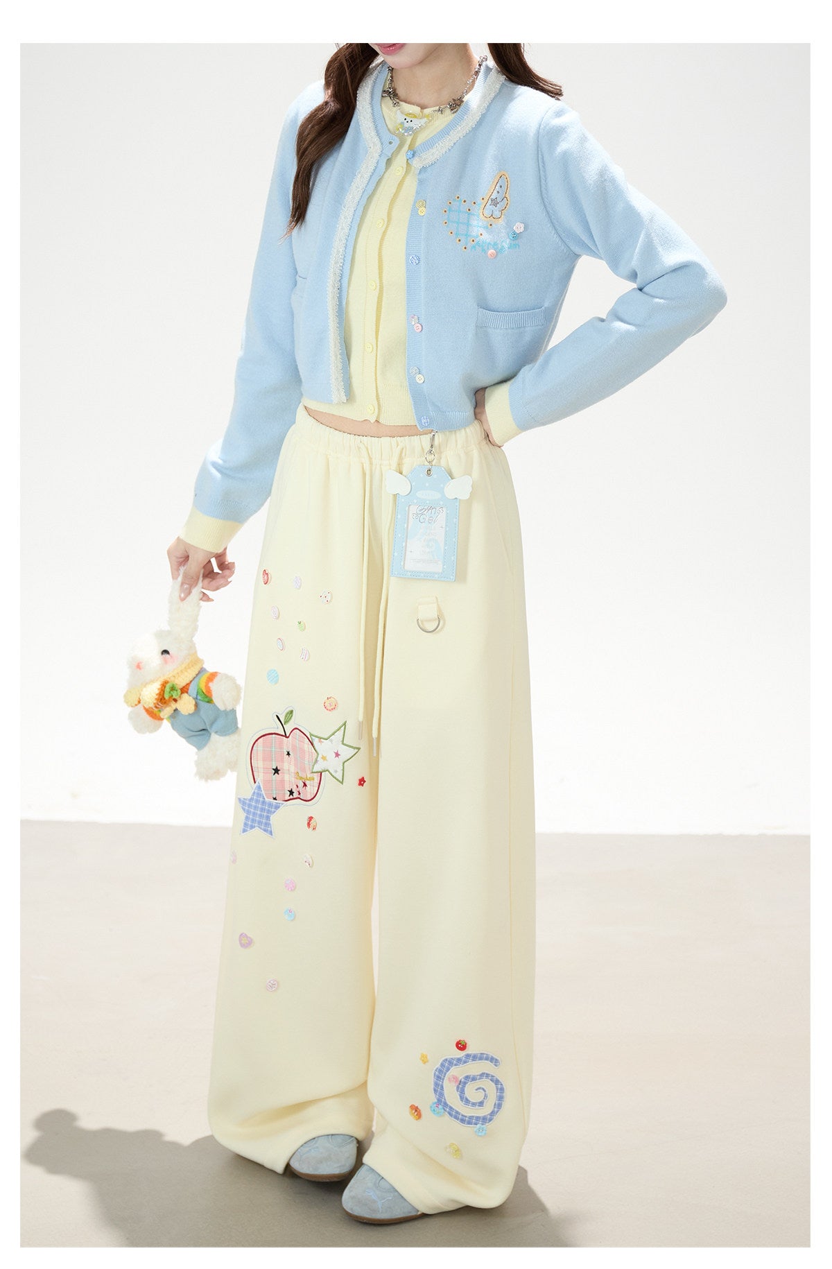 Apple Star Patch Wide-Leg Sweatpants