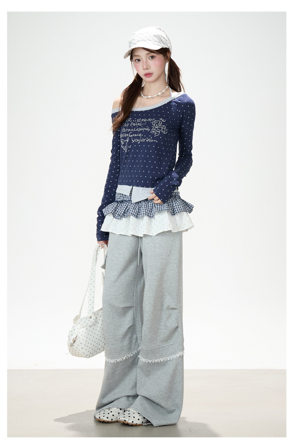 Wing Lace Wide-Leg Cargo Sweatpants