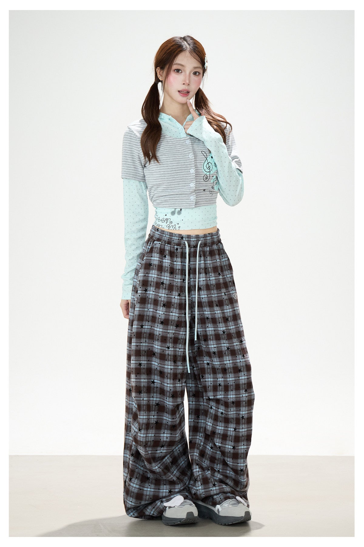 Striped Polka-Dot Layered Two-Piece Top Set & Star Patch Wide-Leg Jeans