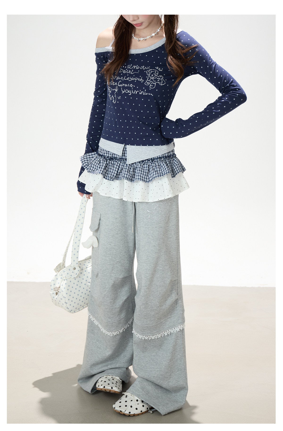Wing Lace Wide-Leg Cargo Sweatpants