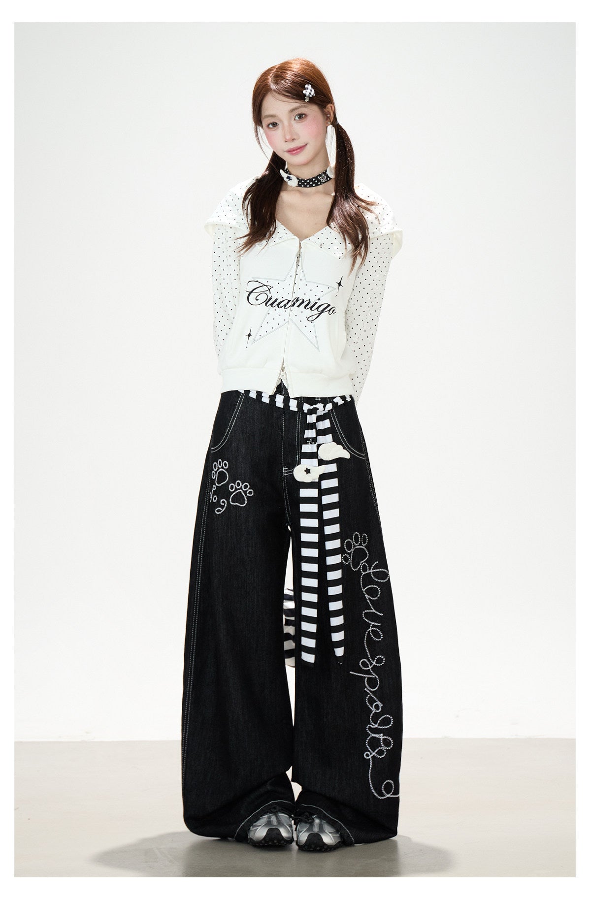 Paw Print Graphic Wide-Leg Jeans