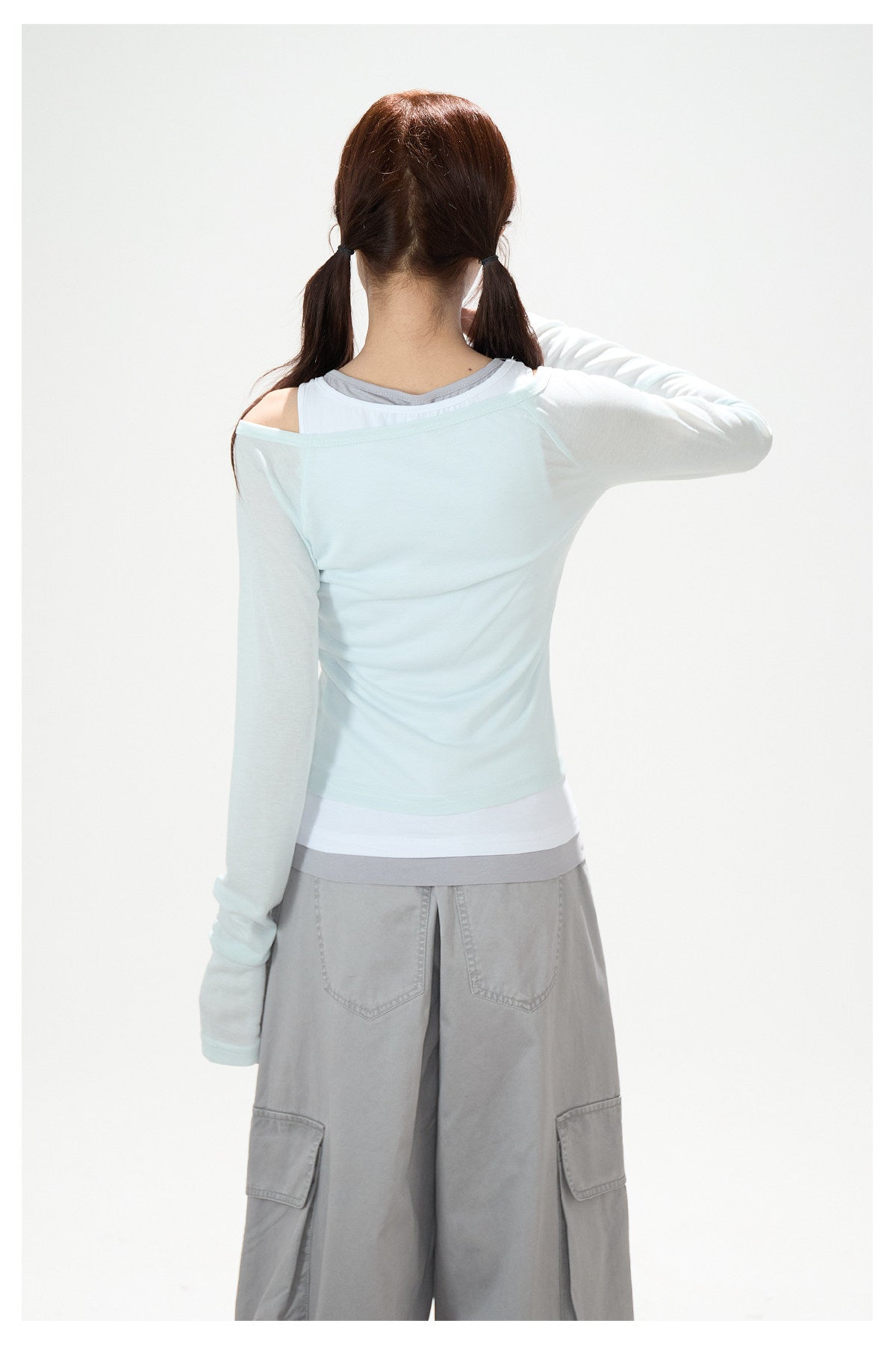 Off-Shoulder Layered Two-Piece Top Set & Gray Wide-Leg Cargo Pants