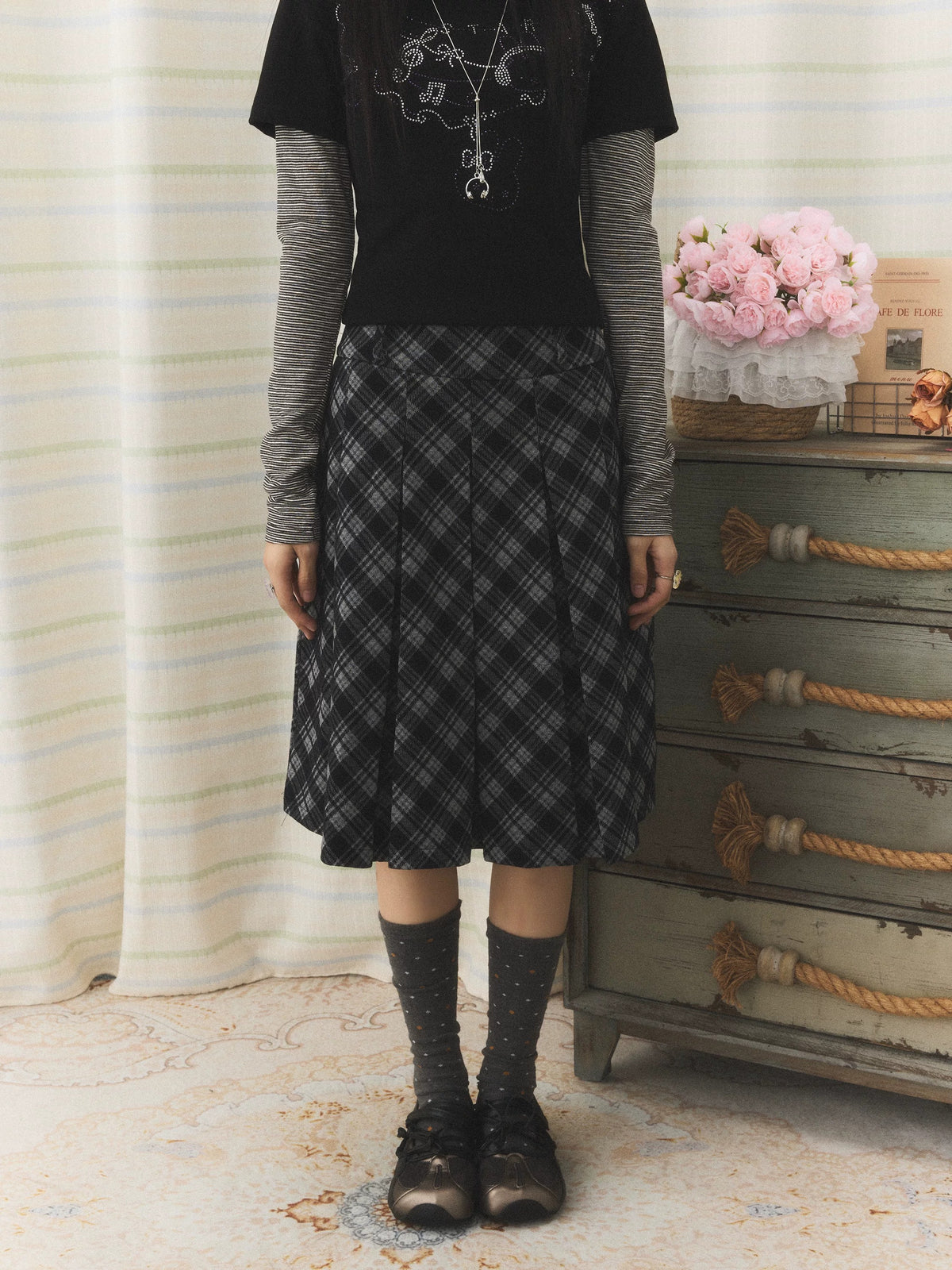 Vintage Plaid Pleated Midi Skirt