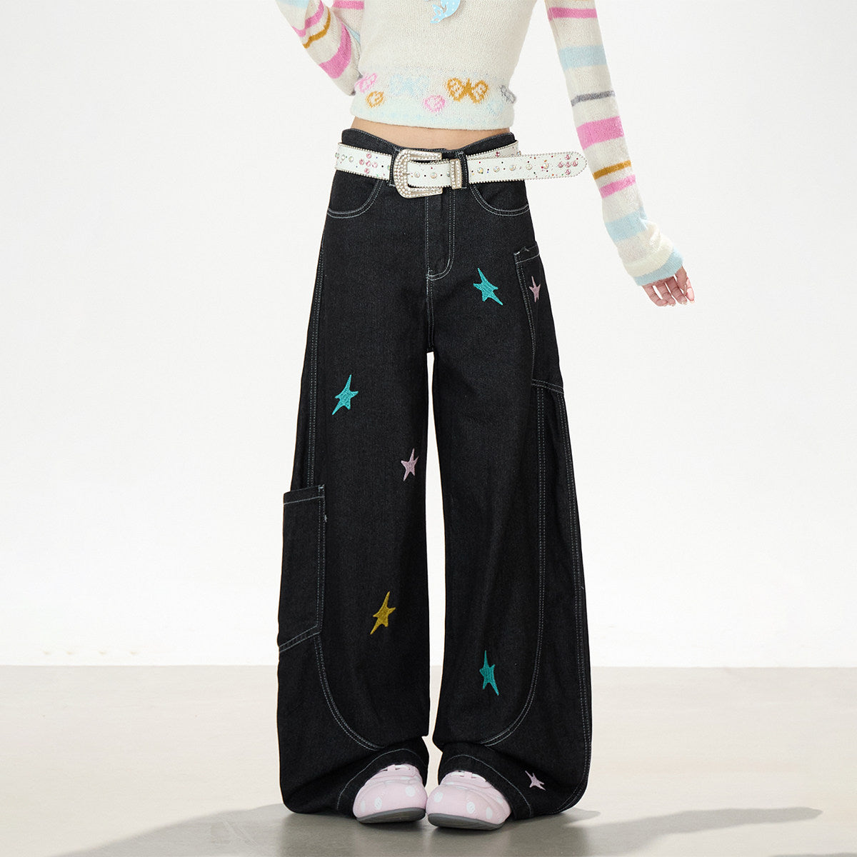 Star Embroidered Deconstructed Wide-Leg Cargo Jeans