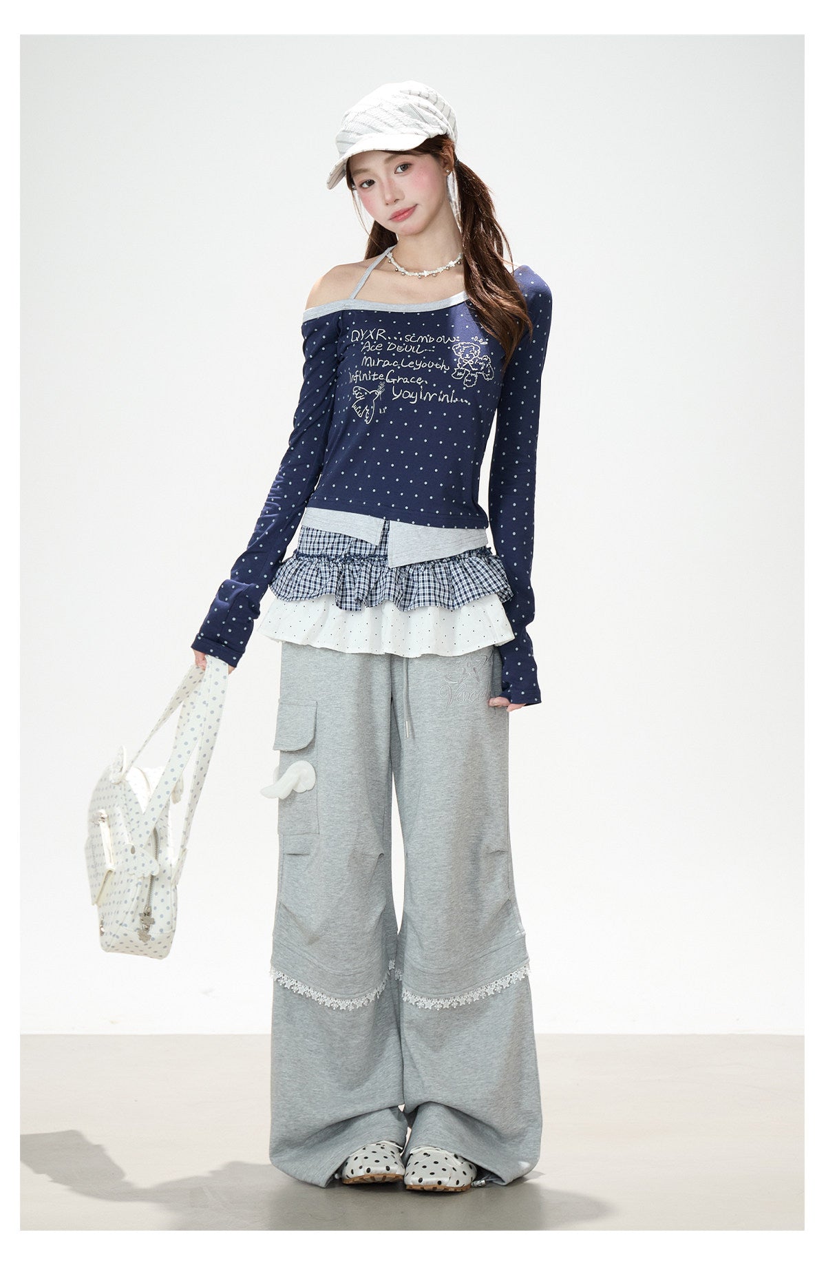 Wing Lace Wide-Leg Cargo Sweatpants