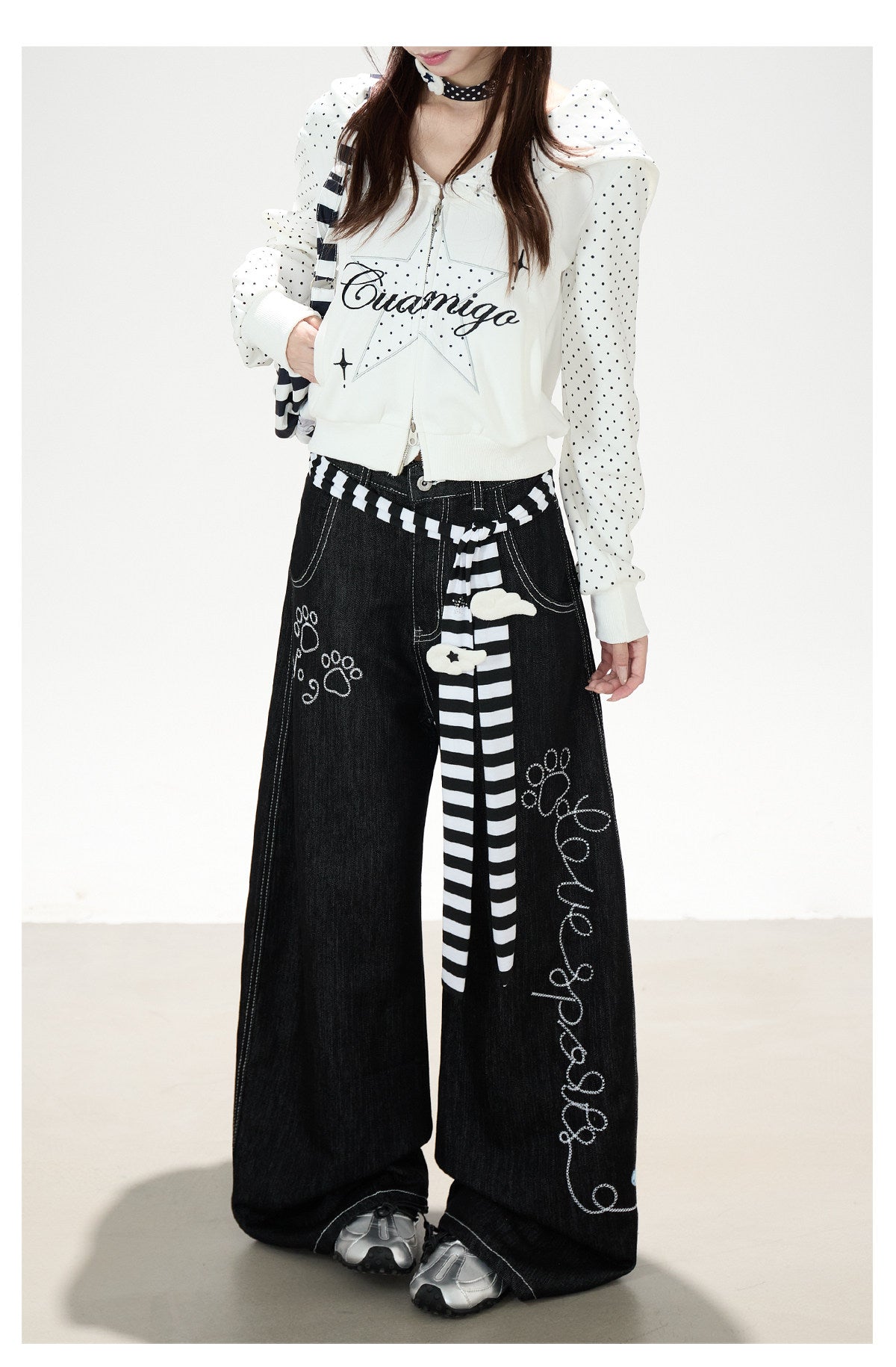 Paw Print Graphic Wide-Leg Jeans
