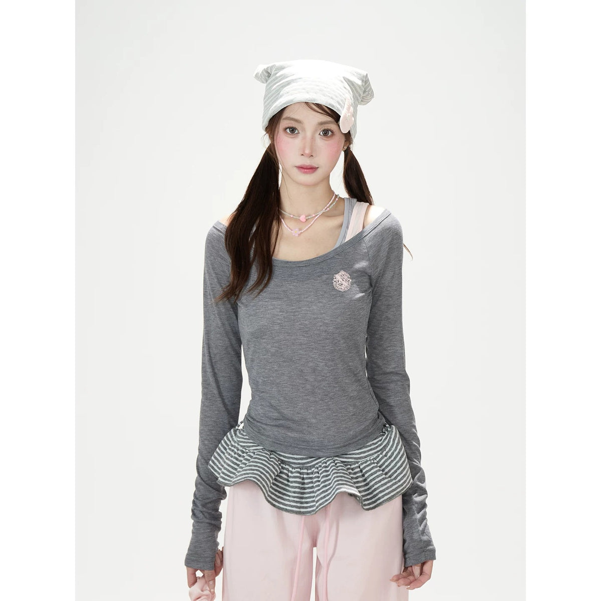Off-Shoulder Layered Two-Piece Top Set & Gray Wide-Leg Cargo Pants